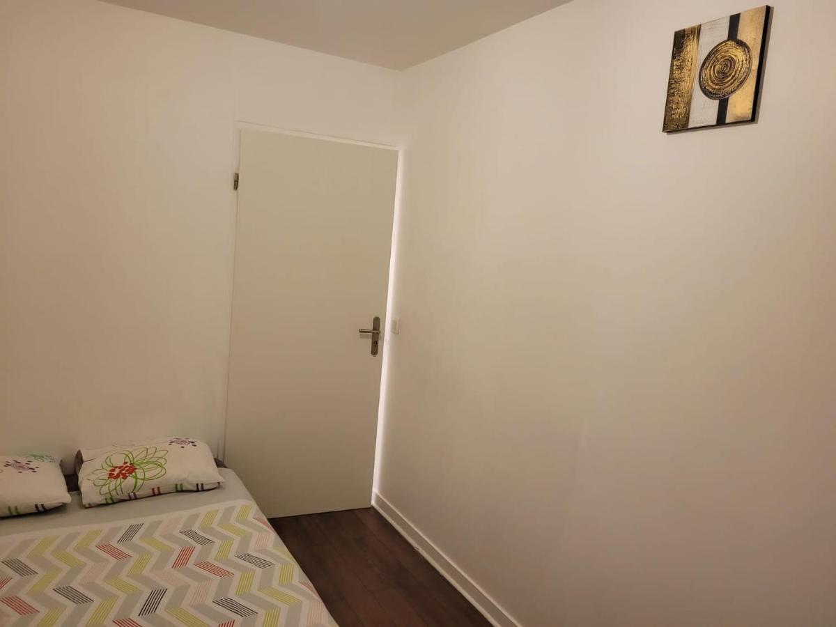 Apartment Gare Rer A 1 A 3 Au Choix